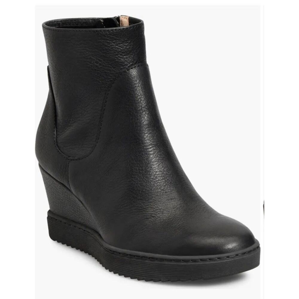 Söfft Shary Waterproof Wedge Black Leather Ankle Bootie Women's Size US 7.5